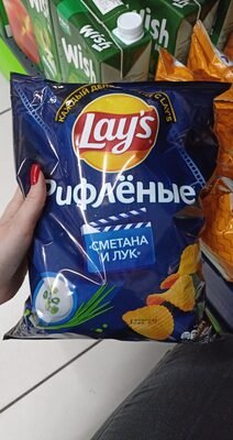 Sour cream and onion flavored chips